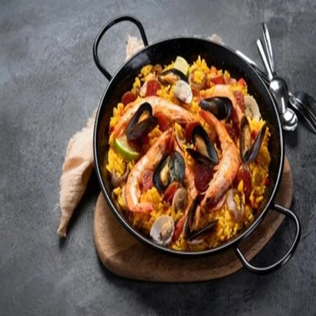 paella -Spanish Traditional Dishes